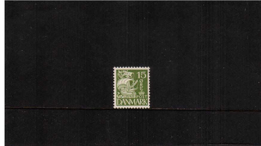 15or Yellow-Green - Die II - ''Caravel'' definitive single<br/>
A superb unmounted mint single