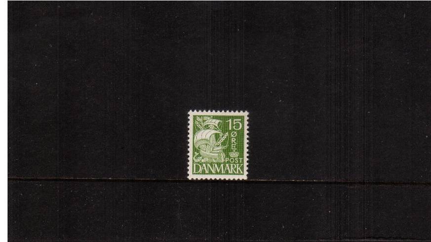 15or Yellow-Green - Die IIa - ''Caravel'' definitive single<br/>
A superb unmounted mint single